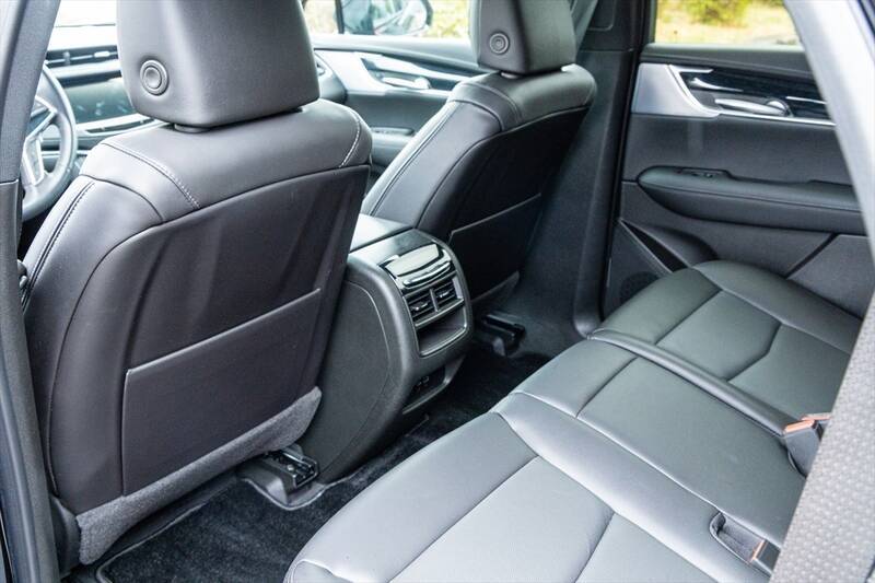 【アメ車ってどうよ？】970万円の価値は本物？ キャデラック「XT5」が予想外に最高だった理由