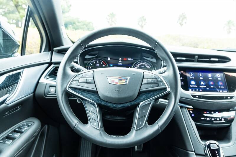【アメ車ってどうよ？】970万円の価値は本物？ キャデラック「XT5」が予想外に最高だった理由