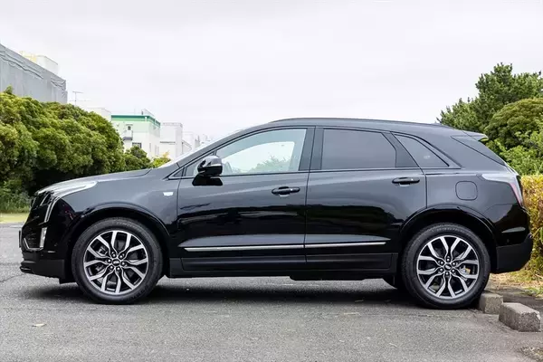 「【アメ車ってどうよ？】970万円の価値は本物？ キャデラック「XT5」が予想外に最高だった理由」の画像