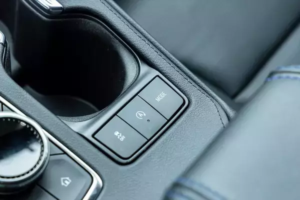 「【アメ車ってどうよ？】キャデラック「XT4」は思いのほかスポーティーで楽しいクルマでした」の画像