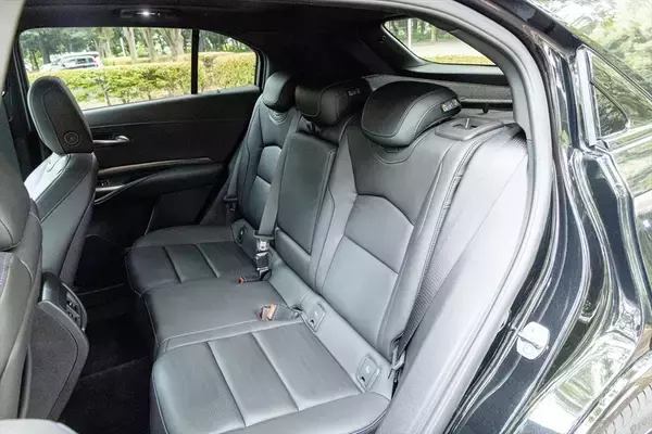 「【アメ車ってどうよ？】キャデラック「XT4」は思いのほかスポーティーで楽しいクルマでした」の画像