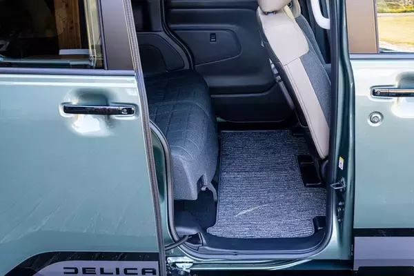 「「カワイイ顔して、中身はタフ」女性支持4割の三菱・デリカミニが、毎日の相棒に選ばれる3つの理由」の画像