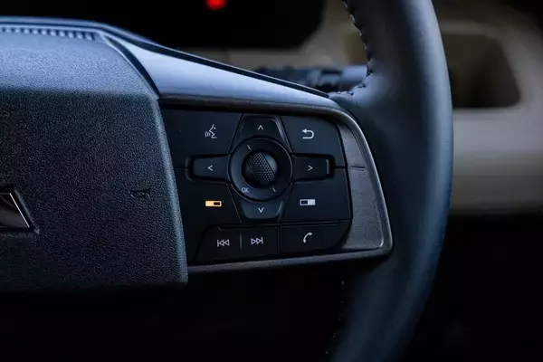 「「カワイイ顔して、中身はタフ」女性支持4割の三菱・デリカミニが、毎日の相棒に選ばれる3つの理由」の画像