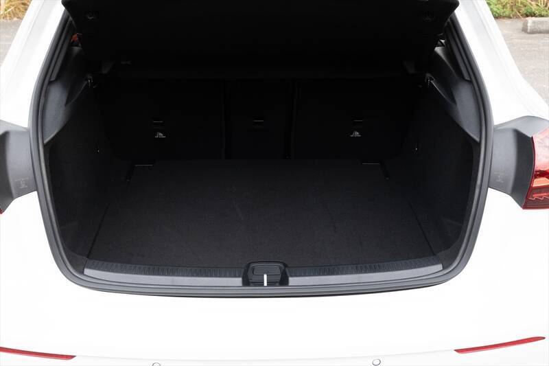 安くてもちゃんとベンツ？ 豪華装備付きで588万円の「A200d」に乗ってわかった妥協なき重厚感