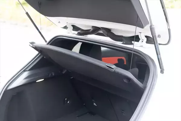 「安くてもちゃんとベンツ？ 豪華装備付きで588万円の「A200d」に乗ってわかった妥協なき重厚感」の画像