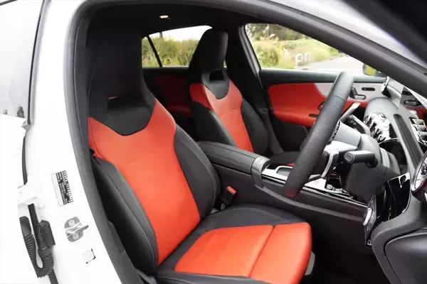 「安くてもちゃんとベンツ？ 豪華装備付きで588万円の「A200d」に乗ってわかった妥協なき重厚感」の画像