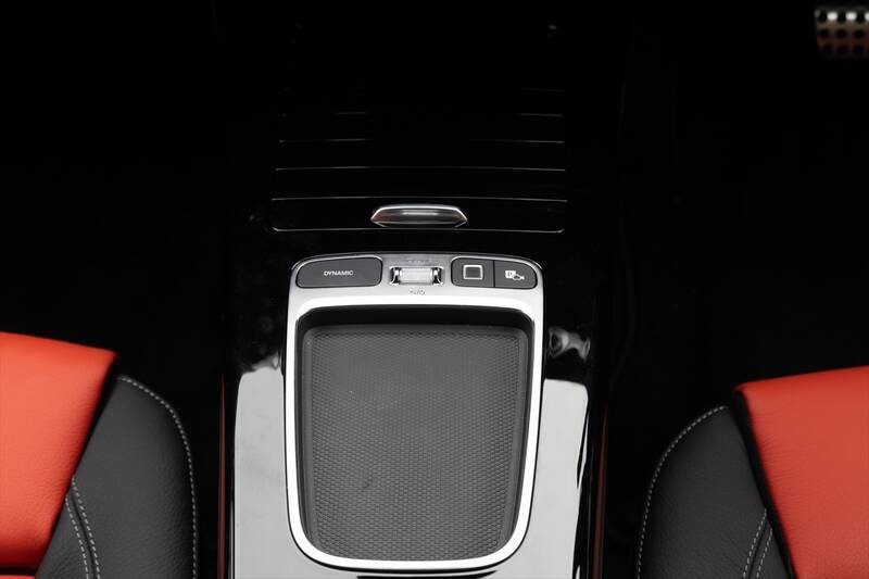 安くてもちゃんとベンツ？ 豪華装備付きで588万円の「A200d」に乗ってわかった妥協なき重厚感