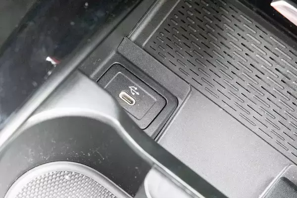 「安くてもちゃんとベンツ？ 豪華装備付きで588万円の「A200d」に乗ってわかった妥協なき重厚感」の画像