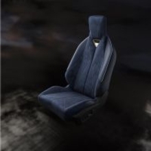 DS新型「DS N°7」、内装に専用アルカンターラ採用　“Blu Eterno”で高級感と環境配慮を両立