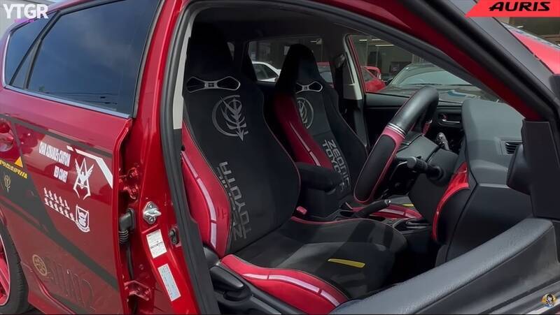 「こ、こいつ…動くぞ！」限定300台の「シャア専用オーリスII」の作り込みがオタク心をえぐりすぎる件