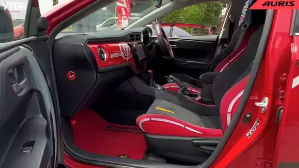 「「こ、こいつ…動くぞ！」限定300台の「シャア専用オーリスII」の作り込みがオタク心をえぐりすぎる件」の画像