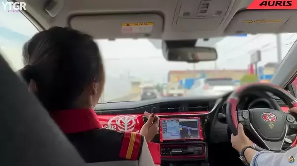 「「こ、こいつ…動くぞ！」限定300台の「シャア専用オーリスII」の作り込みがオタク心をえぐりすぎる件」の画像