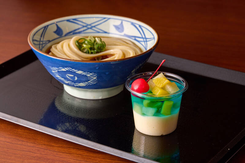 丸亀製麺、まさかの「うどんプリン」発売！うどんを30％以上使用