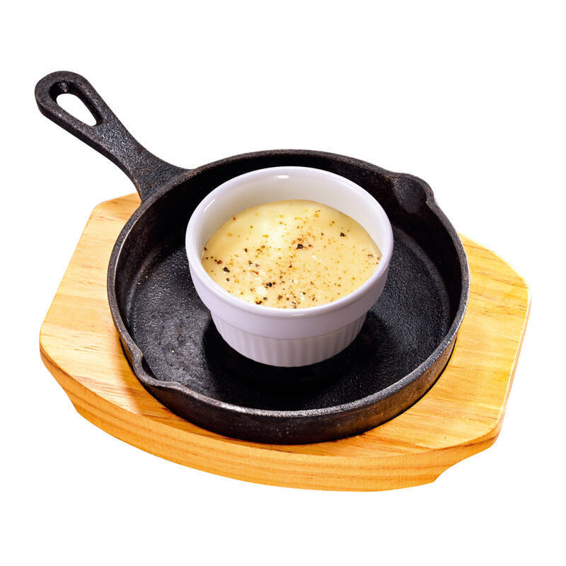 牛100％「大俵ハンバーグ」をチーズにつけて！濃厚でクリーミーな新メニュー