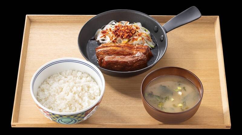 吉野家「厚切り豚角煮」がレギュラーに！ ご飯増量無料、15時からの限定メニュー