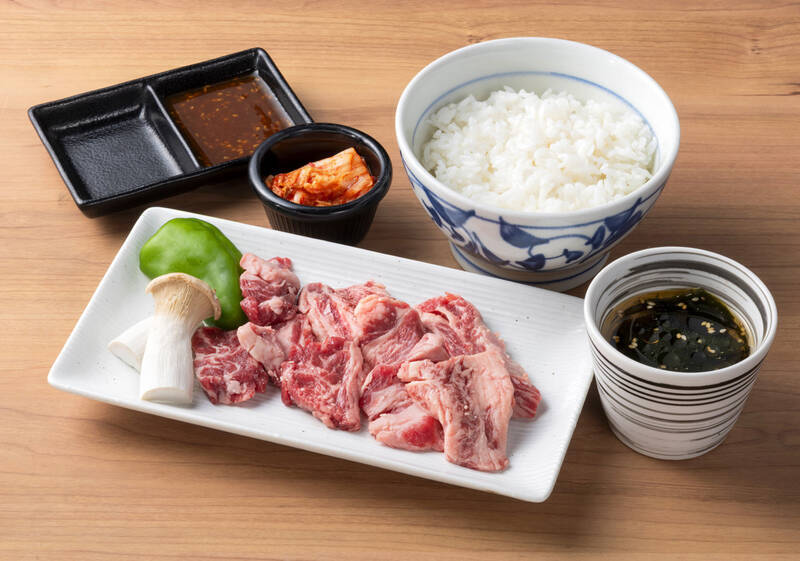 肉の日ランチブッフェ「500円」に！サラダやアイスが100分制で食べ放題