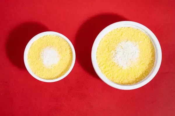 「ラーメンもパンも全部デカい！ 価格そのまま45％増量のファミマ「増量作戦」3月24日開始」の画像