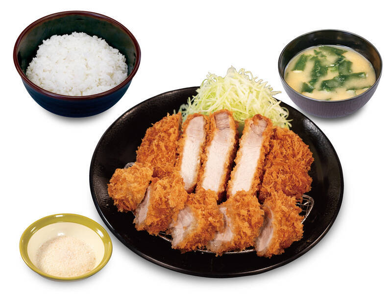 これは豪華！超厚切り＆丸太ヒレかつ、松のやで本日から