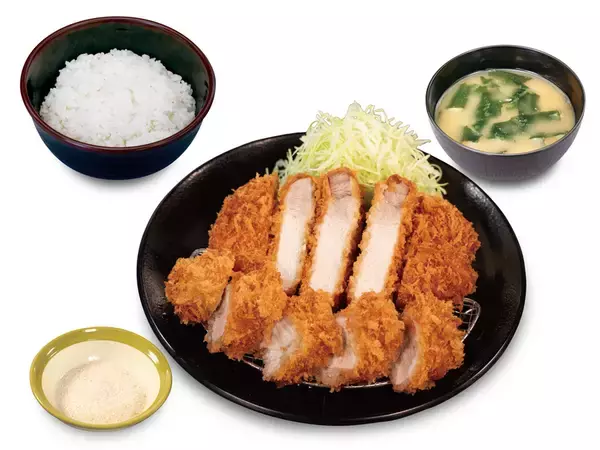「これは豪華！超厚切り＆丸太ヒレかつ、松のやで本日から」の画像