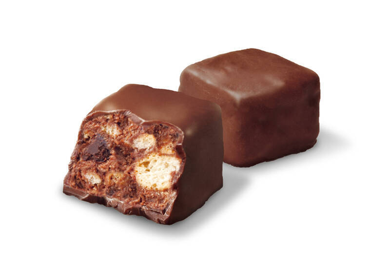 一流ショコラティエと社員が対決 ブラックサンダー“極みの一粒”2品、セブン-イレブン限定販売