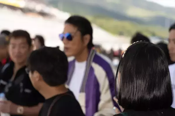 「世界最大級のカーフェス「FUEL FEST2023」でハリウッド俳優と日本のアイドルが邂逅」の画像