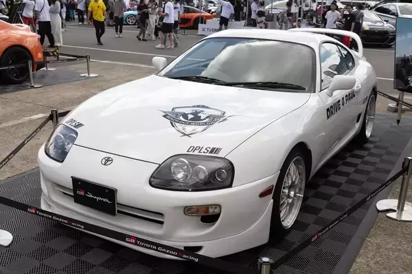 「世界最大級のカーフェス「FUEL FEST2023」でハリウッド俳優と日本のアイドルが邂逅」の画像