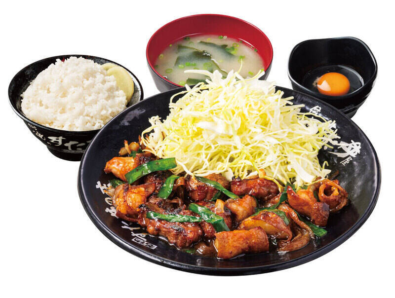 “ハラミ×ホルモン”どっさり！丼も油そばも全力、スタミナ全開すぎる