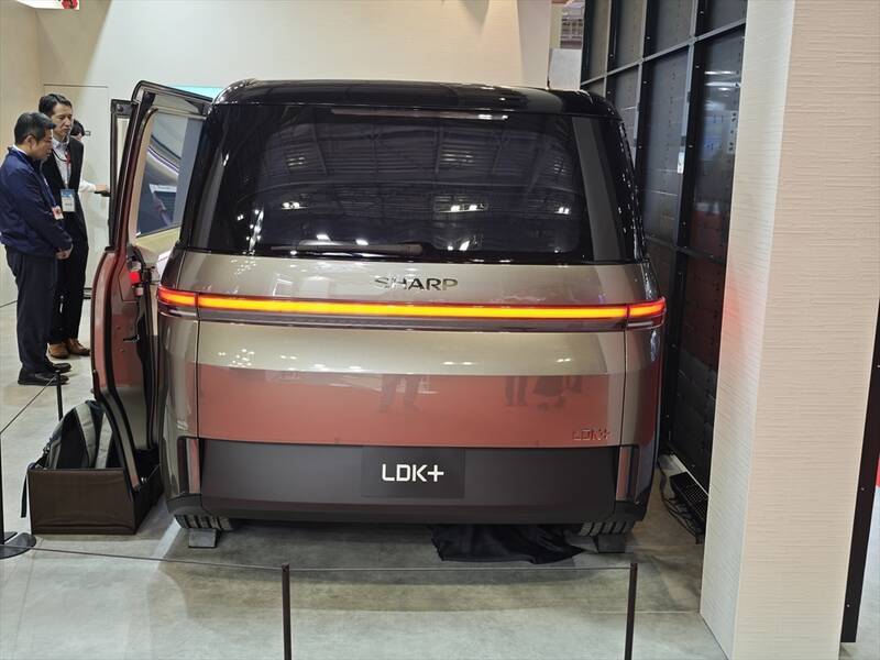 シャープのEVコンセプトカー「LDK+」をジャパンモビリティショーで見てきたので写真で紹介