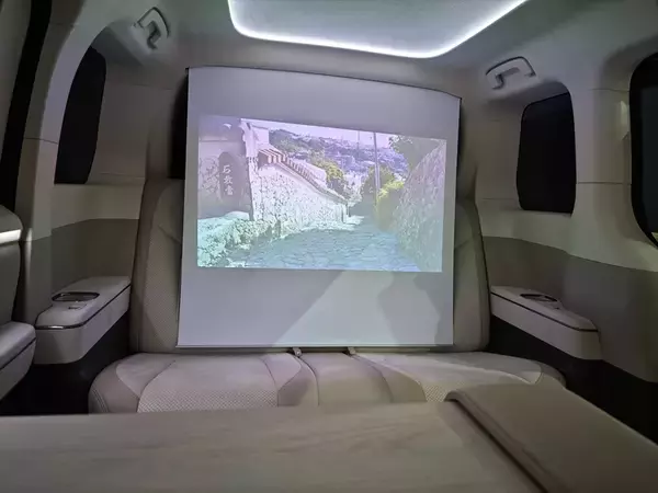 「シャープのEVコンセプトカー「LDK+」をジャパンモビリティショーで見てきたので写真で紹介」の画像