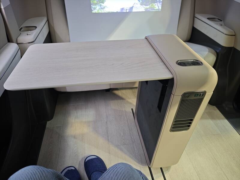 シャープのEVコンセプトカー「LDK+」をジャパンモビリティショーで見てきたので写真で紹介