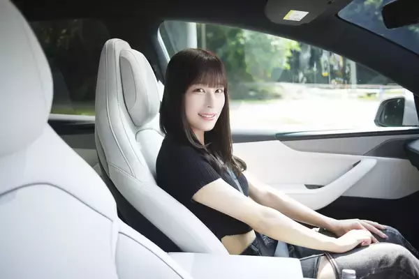 「テスラ「モデルY L」はファミリー向けEVの大本命！ 圧倒的走りと3列目のリアル」の画像