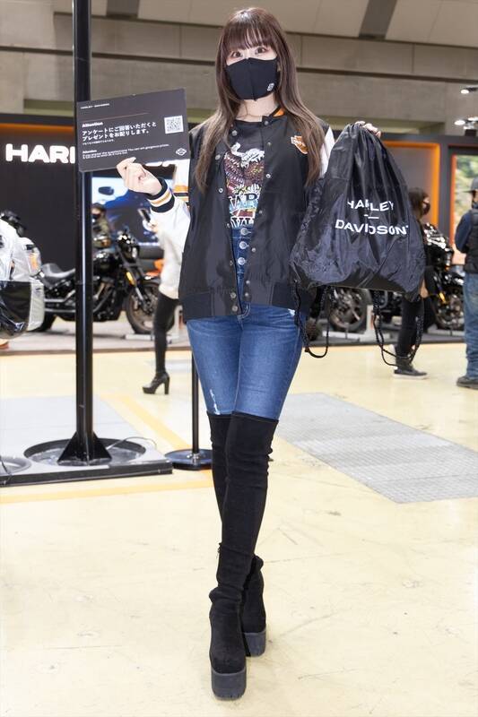 3年ぶりのモーターサイクルショーに咲き誇るコンパニオンたち