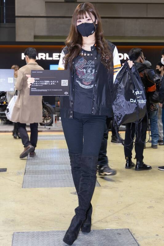 3年ぶりのモーターサイクルショーに咲き誇るコンパニオンたち