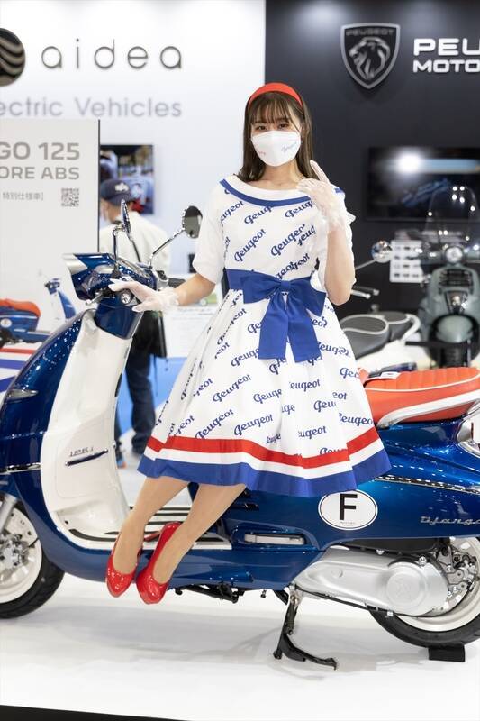 3年ぶりのモーターサイクルショーに咲き誇るコンパニオンたち