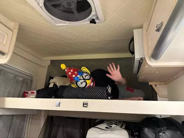 「寒い季節のキャンピングカーにはエンジンかけずに使えるFFヒーターが最強！」の画像