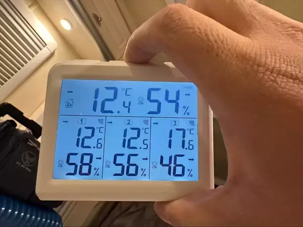 「寒い季節のキャンピングカーにはエンジンかけずに使えるFFヒーターが最強！」の画像