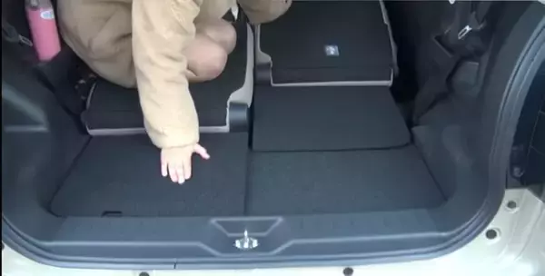 「カワイイだけじゃない！ 人も荷物も載る軽自動車ダイハツ「ムーヴ キャンパス」」の画像