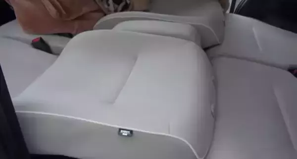 「カワイイだけじゃない！ 人も荷物も載る軽自動車ダイハツ「ムーヴ キャンパス」」の画像