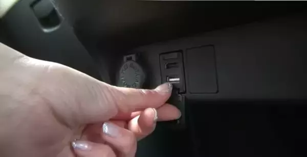 「カワイイだけじゃない！ 人も荷物も載る軽自動車ダイハツ「ムーヴ キャンパス」」の画像