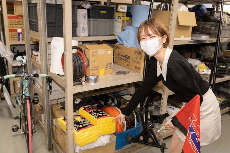 HondaのRQがNSXに乗って中嶋 悟率いるNAKAJIMA RACINGに挨拶にいった