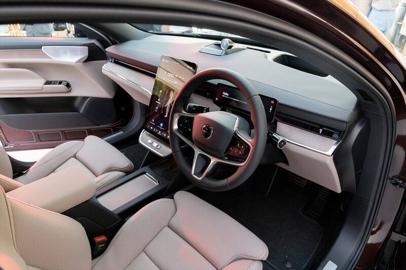 EVの不安を完全払拭するボルボの最適解。新型「ES90/EX90」は至高の北欧ラウンジだ