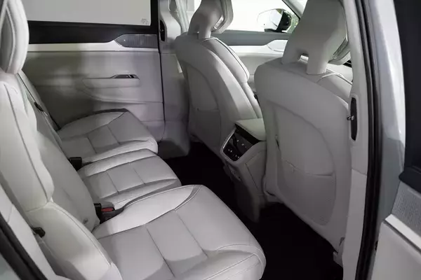 「EVの不安を完全払拭するボルボの最適解。新型「ES90/EX90」は至高の北欧ラウンジだ」の画像