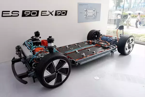「EVの不安を完全払拭するボルボの最適解。新型「ES90/EX90」は至高の北欧ラウンジだ」の画像