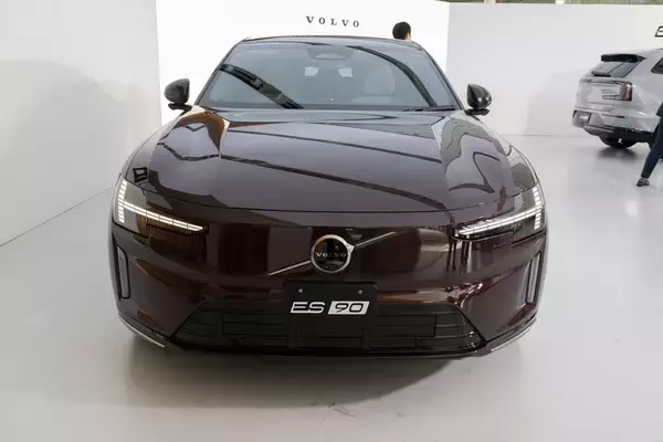 「EVの不安を完全払拭するボルボの最適解。新型「ES90/EX90」は至高の北欧ラウンジだ」の画像