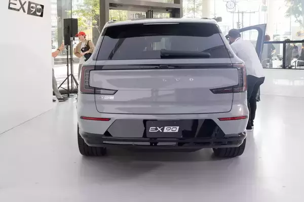 「EVの不安を完全払拭するボルボの最適解。新型「ES90/EX90」は至高の北欧ラウンジだ」の画像