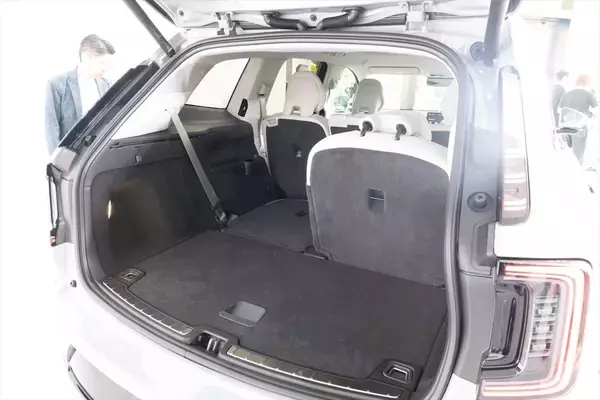 「EVの不安を完全払拭するボルボの最適解。新型「ES90/EX90」は至高の北欧ラウンジだ」の画像