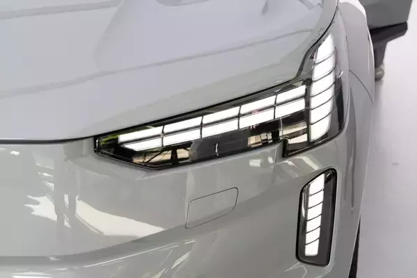 「EVの不安を完全払拭するボルボの最適解。新型「ES90/EX90」は至高の北欧ラウンジだ」の画像