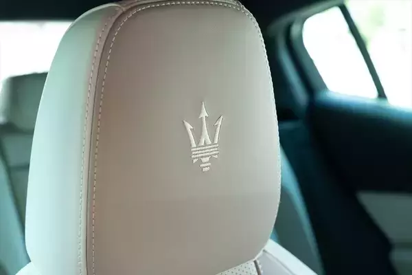 「今しか選べない“熱き”ガソリンSUV！マセラティ「グレカーレ」の真髄を体感する」の画像