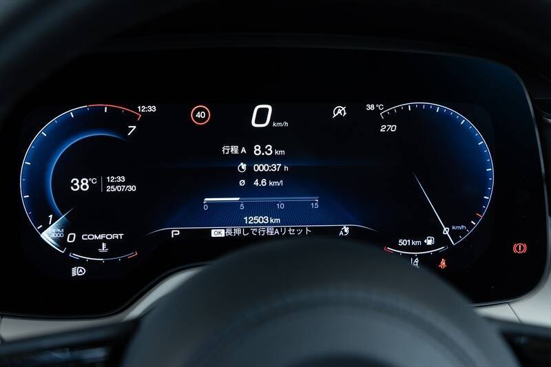 今しか選べない“熱き”ガソリンSUV！マセラティ「グレカーレ」の真髄を体感する