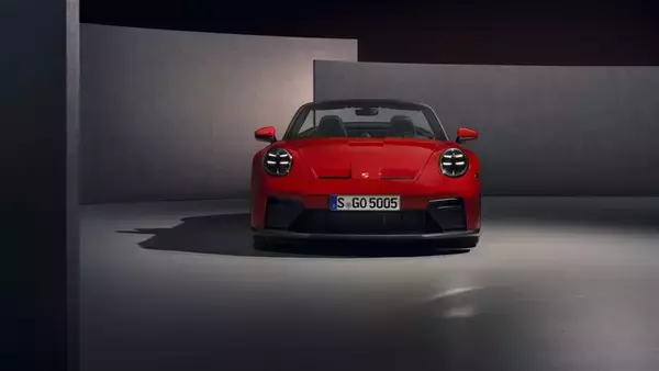 「911 GT3がついに屋根を開けた！ ポルシェ新型GT3 S/Cは軽さと6MTに振り切った1台」の画像